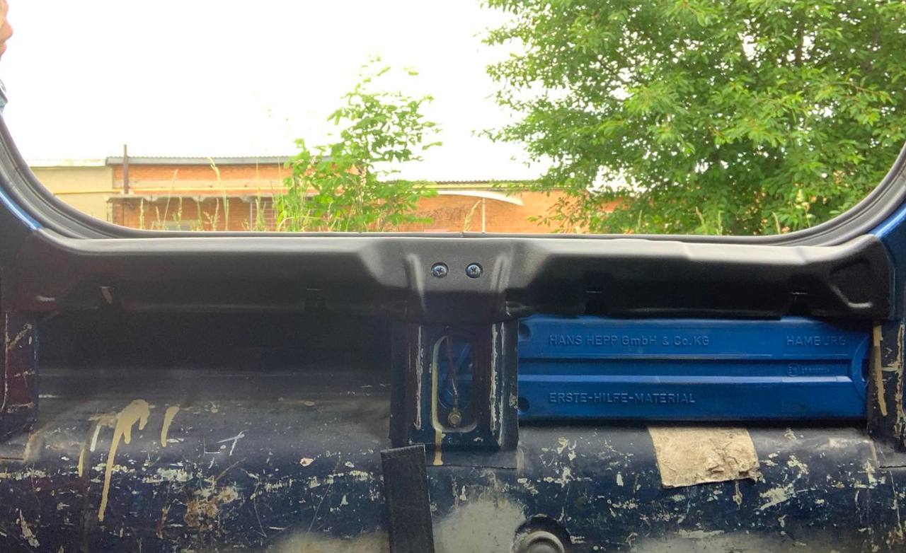 VW JETTA MK2 KOFFERRAUMVERKLEIDUNG (KOFFERRAUMVERKLEIDUNG INNEN UNTER DER HECKKLAPPE)