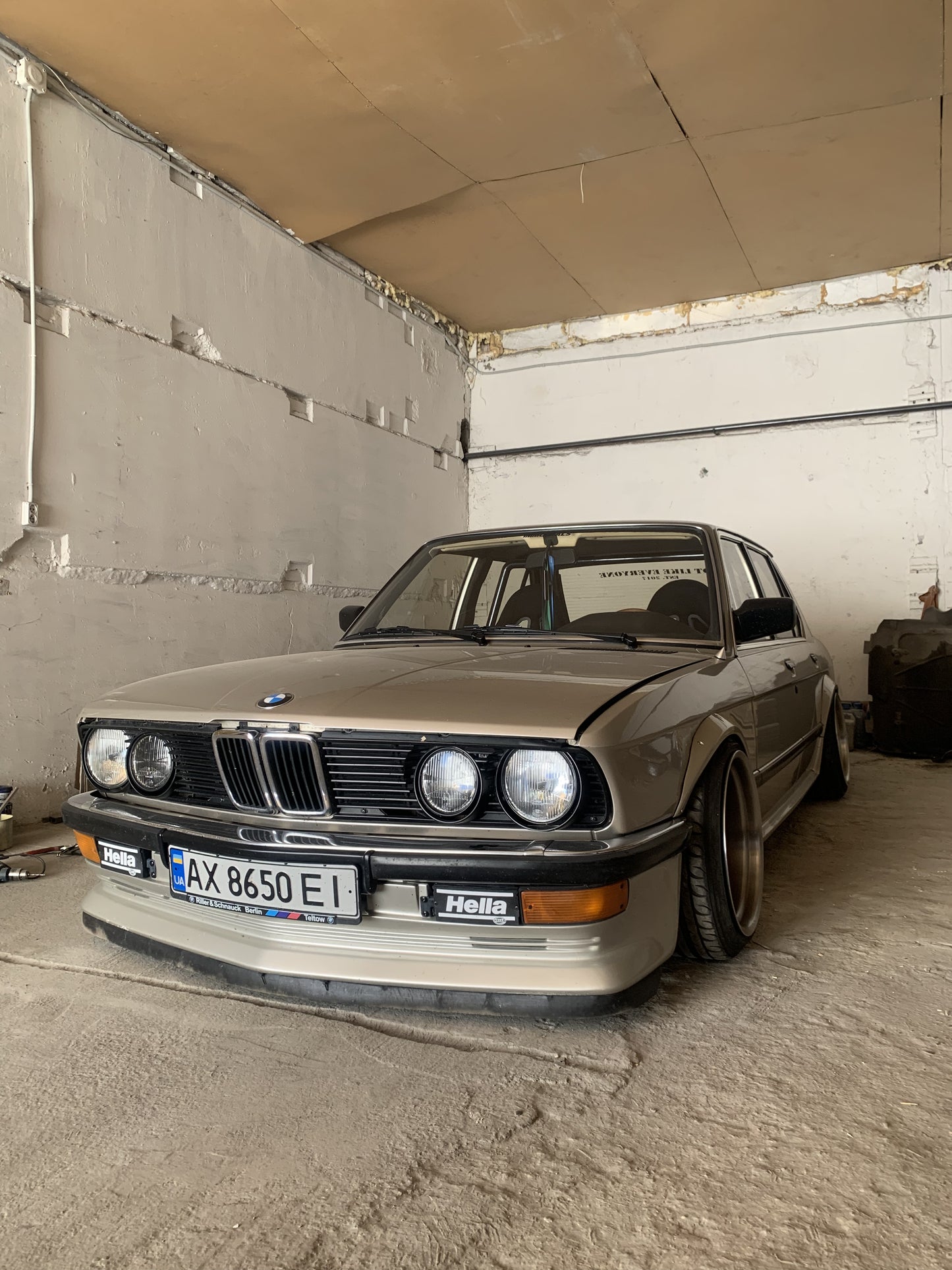 SELTENE frühe schwarze Nebelscheinwerfer-Abdeckungen im Hella-Stil für BMW E30 E28