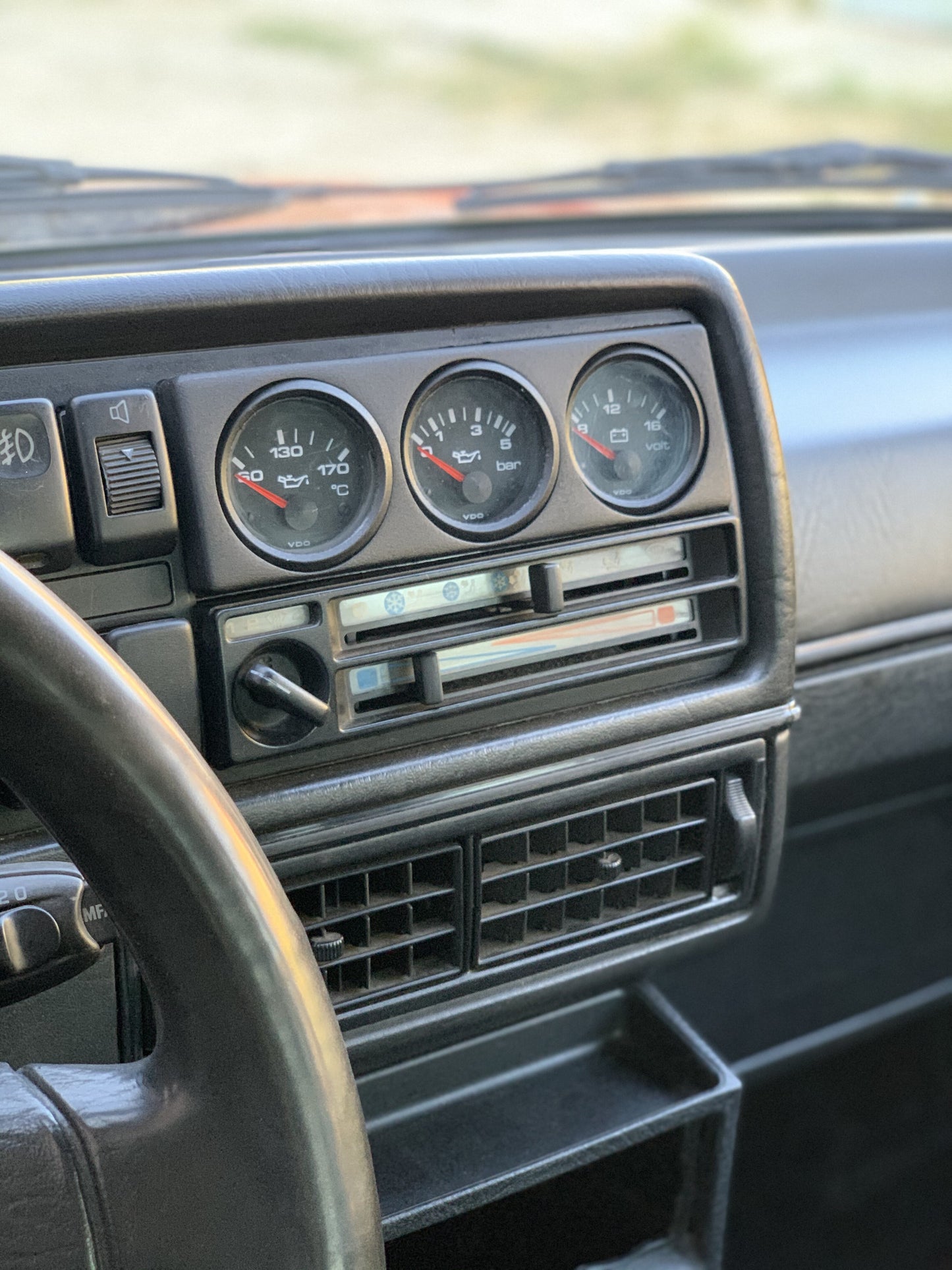Panel indicador VDO 52mm para ranura de radio VW GOLF MK2 JETTA GTI 16V G60